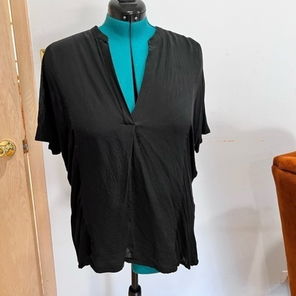 Artiza babton mixed media black top.